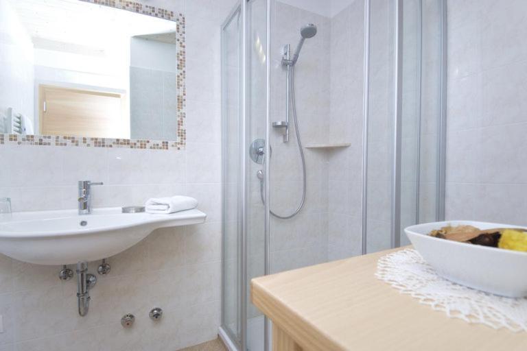Wargerhof - Urlaub Auf Dem Bauernhof Apartment Meltina Bagian luar foto